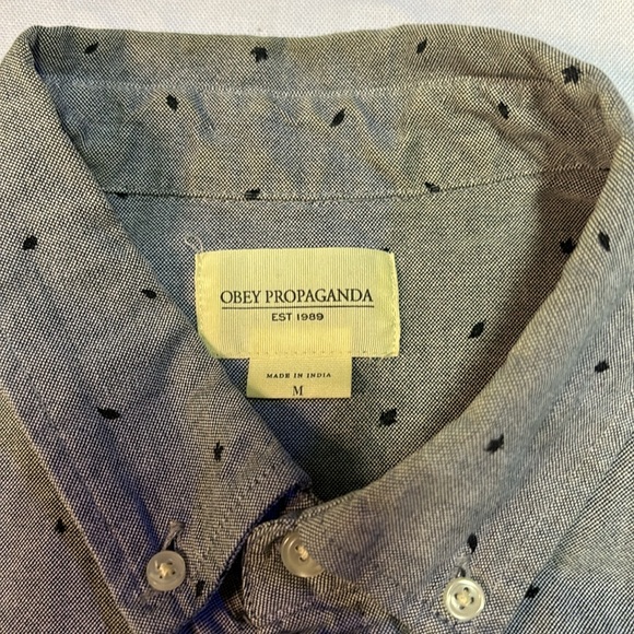 Obey Propaganda Men’s Grey Short Sleeve Button up shirt Size Medium - Picture 2 of 7